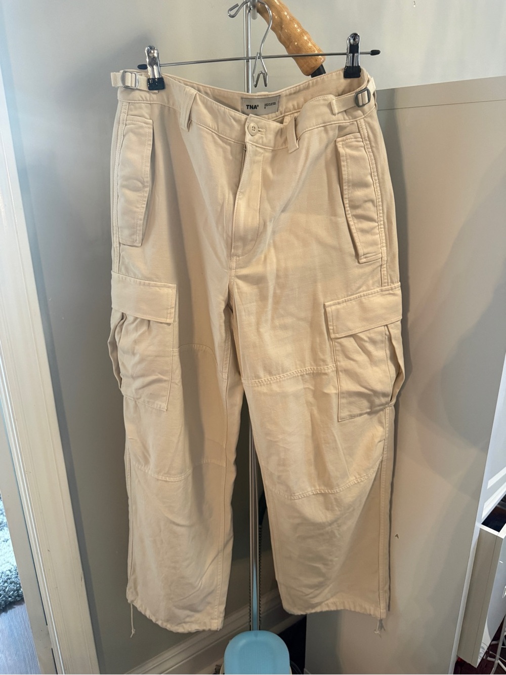 TNA Cargo Pants - light birch Utility Style